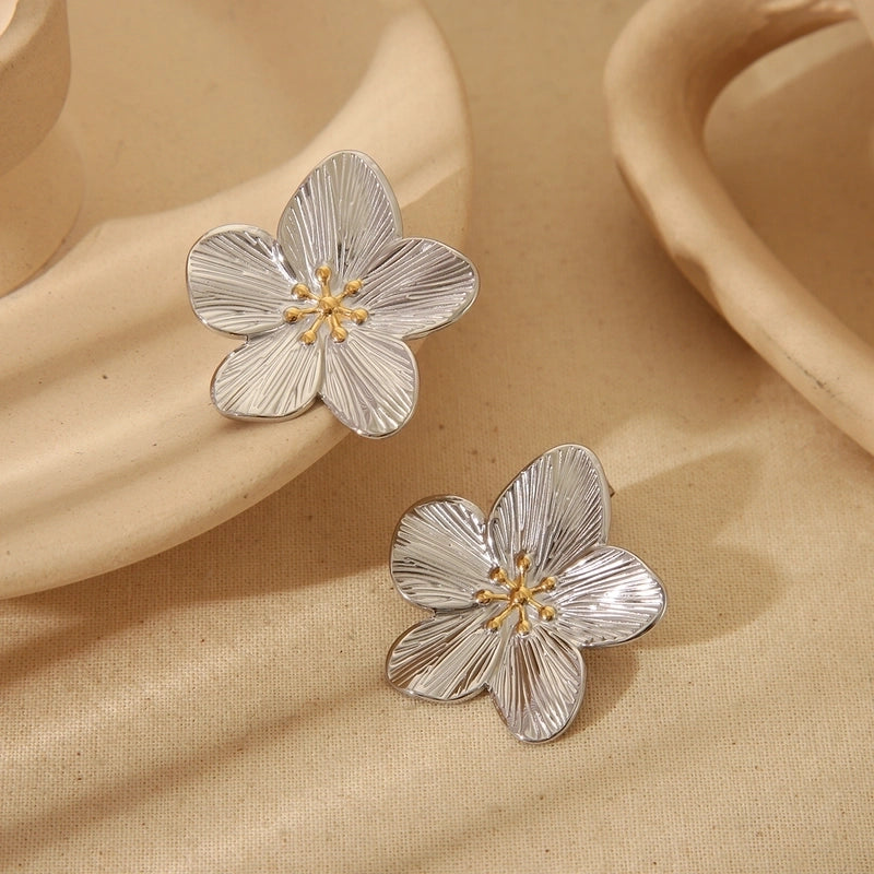 1 Pair Minimalist Classic Style Flower Petal 304 Stainless Steel 18K Gold Plated Ear Studs
