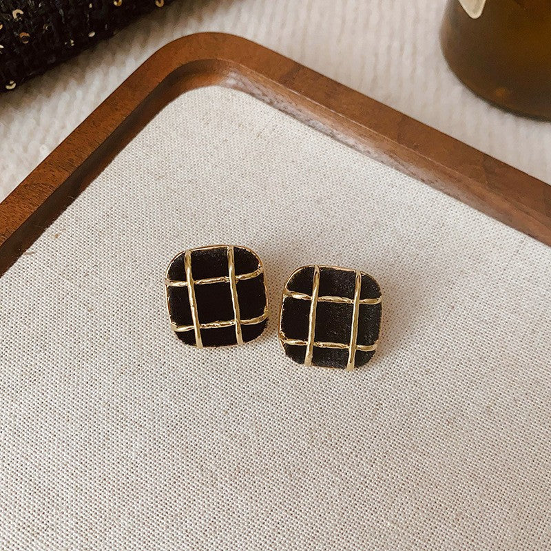 Chic Pearl Geometric Flower Alloy Pearl Inlay Earrings