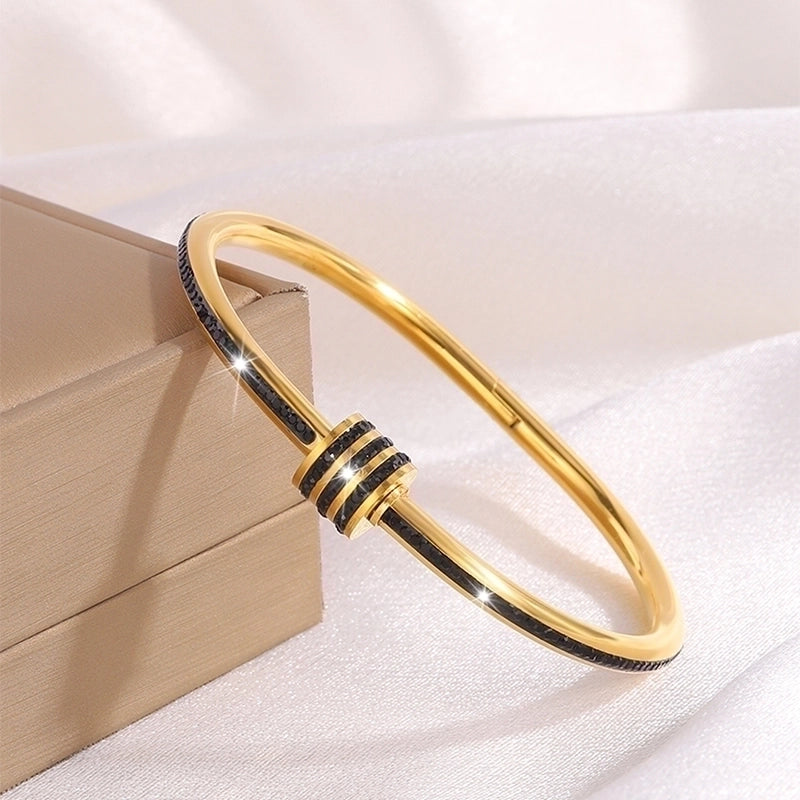 Casual Minimalist Classic Style Heart Shape 304 Stainless Steel Bangle In Bulk