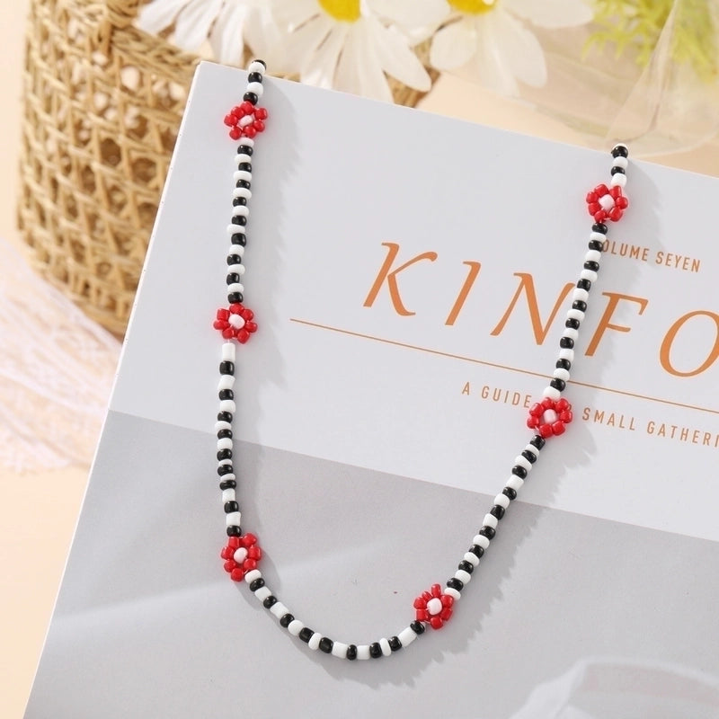 12 Pieces Minimalist Geometric Beaded Inlaid Pearls Women\'s Necklace