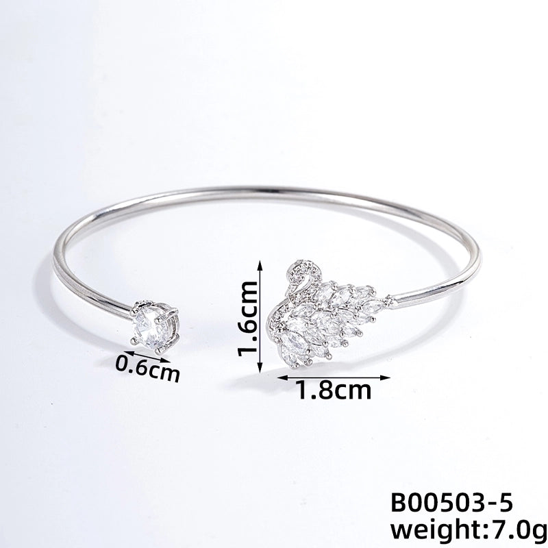 304 Stainless Steel Copper Casual Minimalist Classic Style Geometric Heart Shape Flower Zircon Bangle