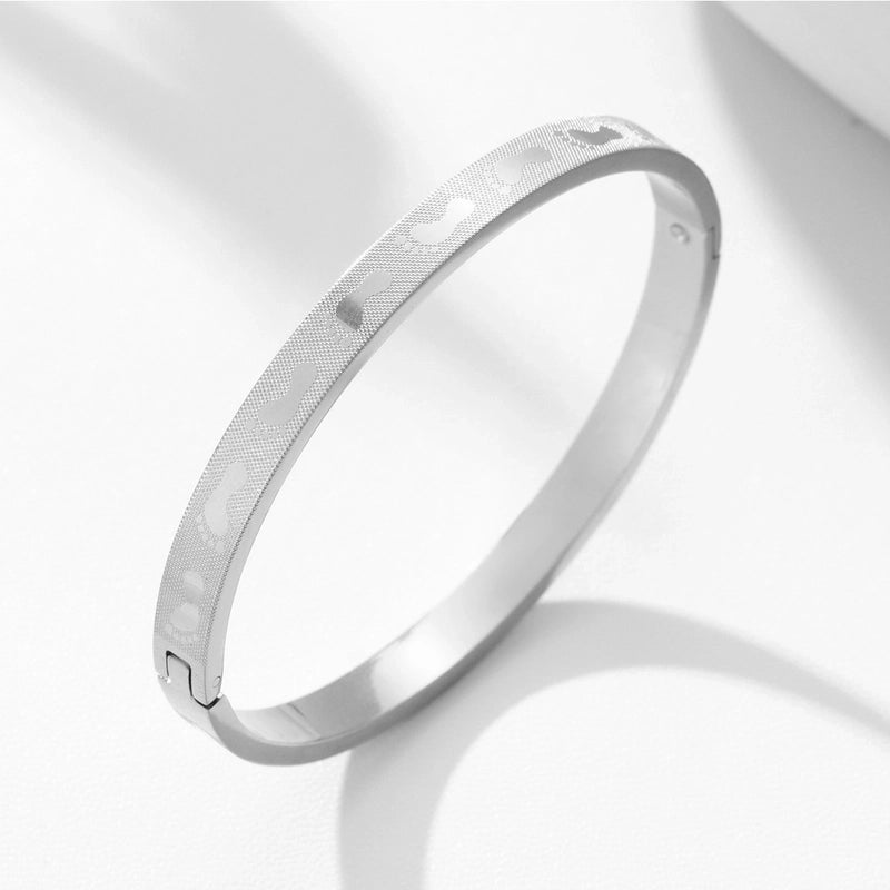 Basic Minimalist Classic Style C Shape Titanium Steel Cuff Bracelets In Bulk