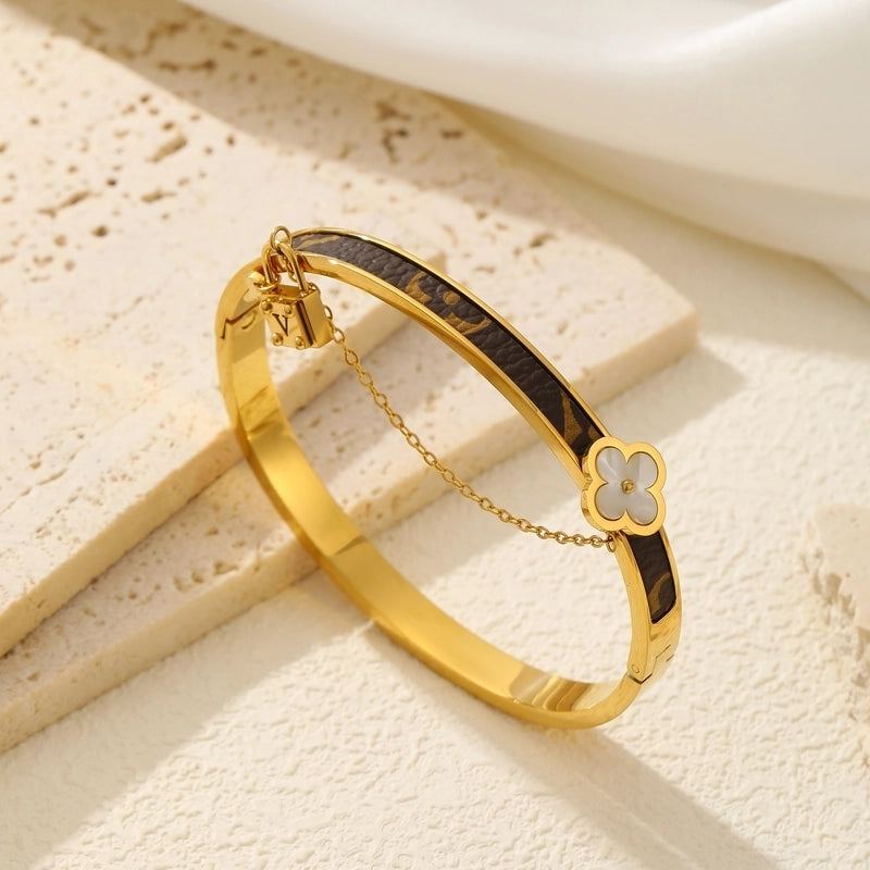 Minimalist Classic Style Knot Titanium Steel 18K Gold Plated Bangle In Bulk