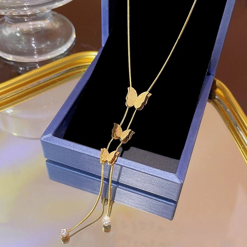 Elegant Classic Style Geometric Moon Bow Knot Titanium Steel Zircon Pendant Necklace