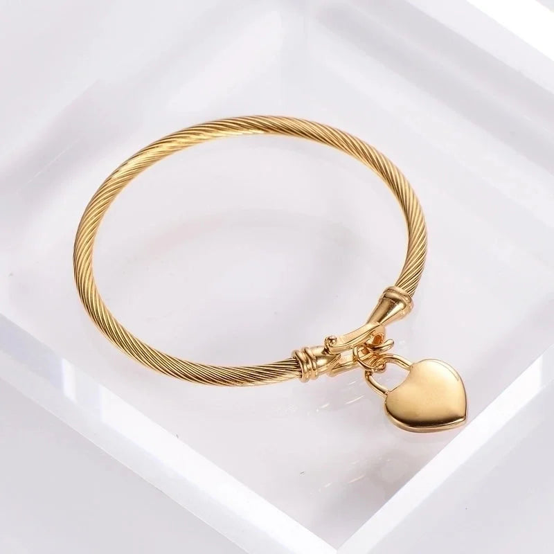 Classic Style Geometric Heart Shape Skull 304 Stainless Steel 18K Gold Plated No Inlaid Bangle In Bulk Stainless Steel Bracelets Halloween