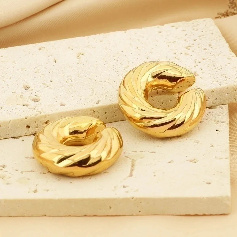 1 Pair Vintage Style U Shape Geometric Plating Titanium Steel 18K Gold Plated Ear Cuffs