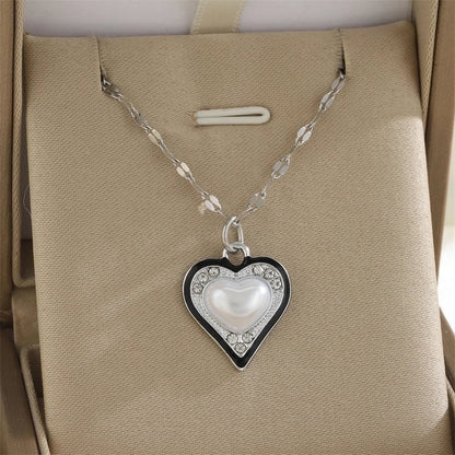 Minimalist Classic Style Cross Flower Butterfly 201 Stainless Steel Imitation Pearl Zinc Alloy Rhinestones 18K Gold Plated Enamel Diamond Pendant Necklace