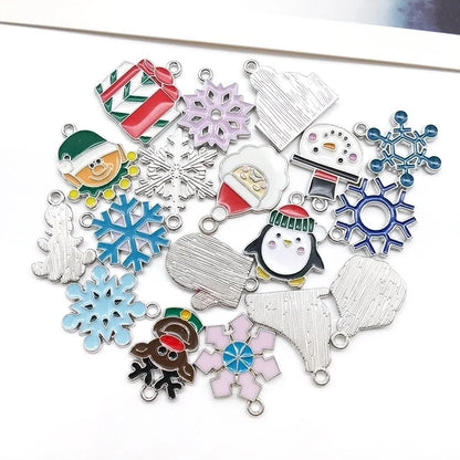 1 Piece 16 * 21mm 18 * 20mm 18 * 21mm Alloy Snowman Snowflake Elk Pendant Jewelry Accessories