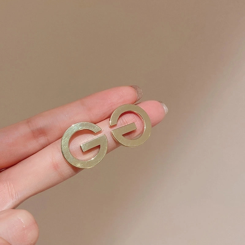 Silver Needle Exaggerated Lovely Earrings Light Luxury High-grade Niche Earrings Fashion Metal Temperament Earrings For Women