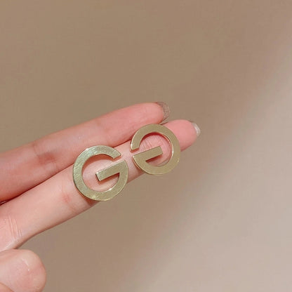 Silver Needle Exaggerated Lovely Earrings Light Luxury High-grade Niche Earrings Fashion Metal Temperament Earrings For Women