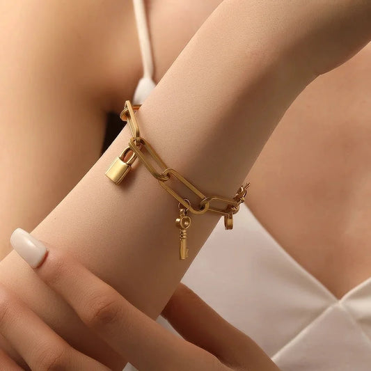 Elegant Heart Shape Titanium Steel 18K Gold Plated Beaded Chain Cable Chain Bracelets In Bulk