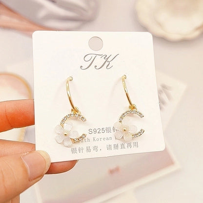 1 Pair Fashion Flower Butterfly Bow Knot Inlay Alloy Artificial Pearls Rhinestones Shell Earrings