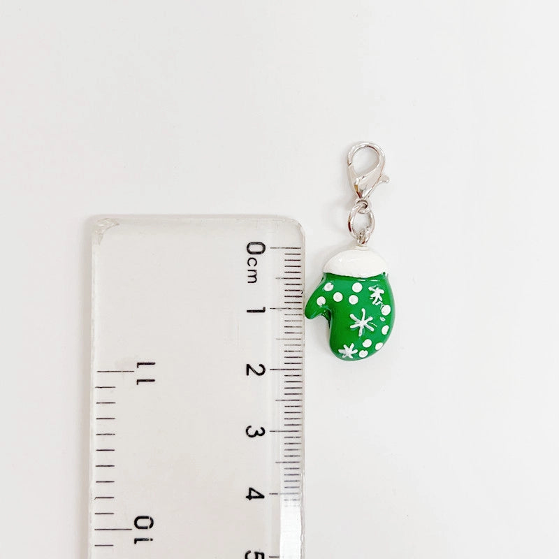 1 Piece 30mm Resin Santa Claus Snowman Elk Pendant Melon Seed Buckle Jewelry Accessories