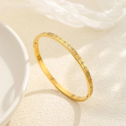 Casual Elegant Geometric Star Titanium Steel 18K Gold Plated Rhinestones Bangle In Bulk