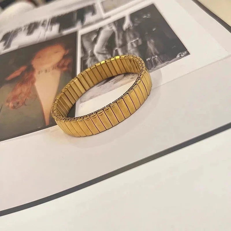 Minimalist Heart Shape Solid Color Titanium Steel Bangle In Bulk