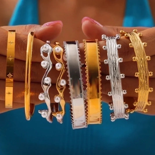 Casual Minimalist Streetwear Round Spray Ball Titanium Steel 18K Gold Plated Artificial Pearls Rhinestones Bangle In Bulk