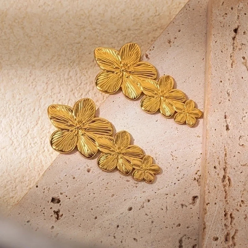 1 Pair Elegant Sweet Pastoral Flower Ginkgo Leaf Fish Tail Plating 304 Stainless Steel 14K Gold Plated Ear Studs