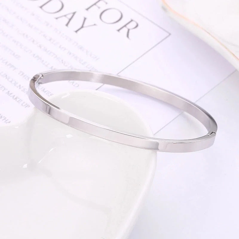 Modern Style Solid Color Stainless Steel 18k Gold Plated Bangle