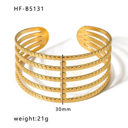 Basic Retro Leaf Solid Color Knot Stainless Steel 18K Gold Plated Bangle In Bulk