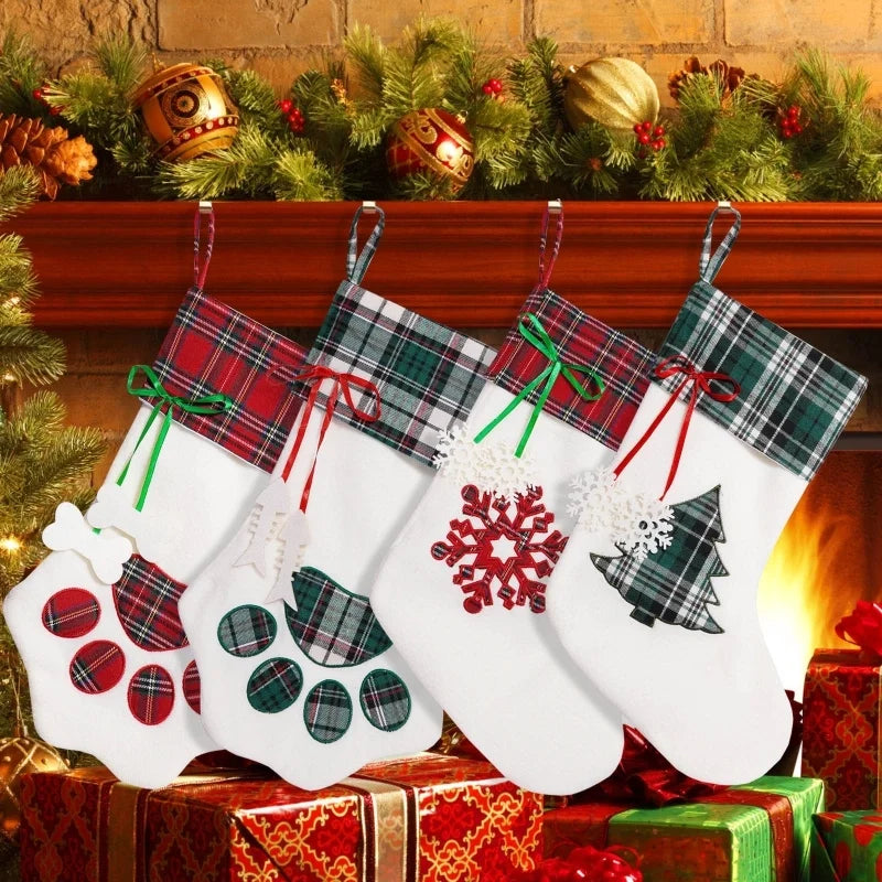 Christmas Minimalist Classic Style Christmas Socks Party Hanging Ornaments Decorative Props