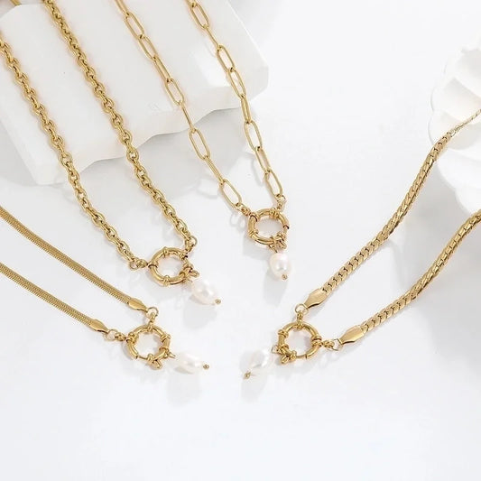 Elegant Circle 304 Stainless Steel 18K Gold Plated Buckle Pendant Necklace