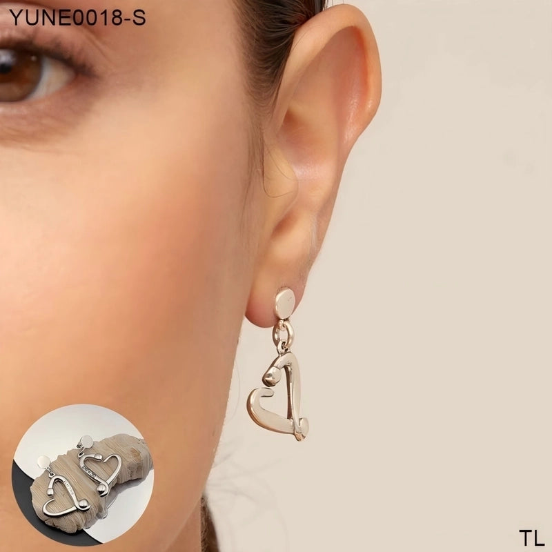 1 Pair Elegant Vacation Minimalist C Shape U Shape Solid Color 304 Stainless Steel 18K Gold Plated Earrings Ear Studs
