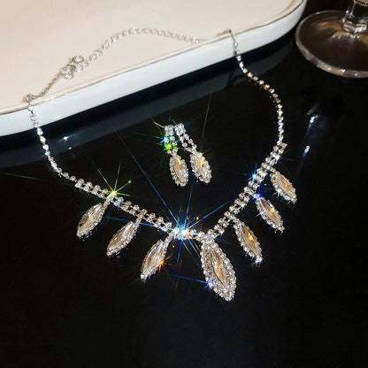 Explosions Zircon Diamond Geometric Necklace Earrings Suit Light Luxury Clavicle Chain High Sense Temperament Jewelry