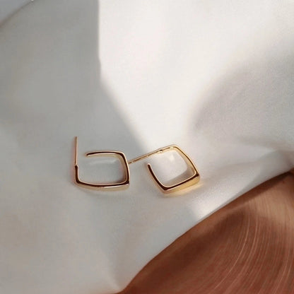 2 Pieces Retro Flower Copper Inlay Zircon Drop Earrings Ear Studs 1 Pair