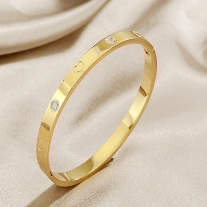 Minimalist Heart Shape Titanium Steel 18K Gold Plated Zircon Bangle In Bulk