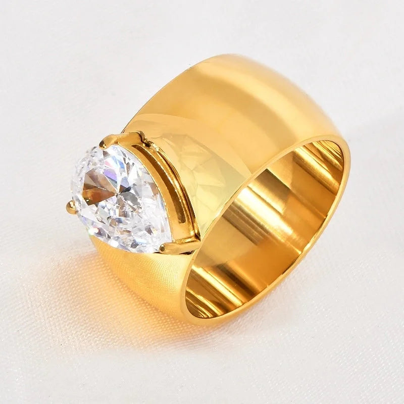 Minimalist Classic Style Heart Shape 304 Stainless Steel Rhinestones 18K Gold Plated Rings