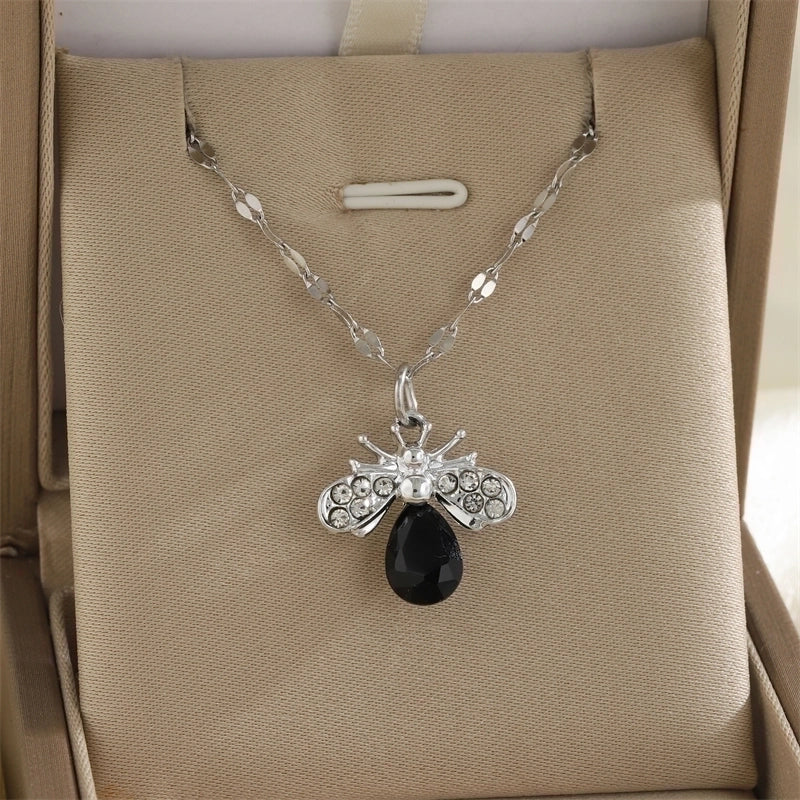 Minimalist Classic Style Cross Flower Butterfly 201 Stainless Steel Imitation Pearl Zinc Alloy Rhinestones 18K Gold Plated Enamel Diamond Pendant Necklace