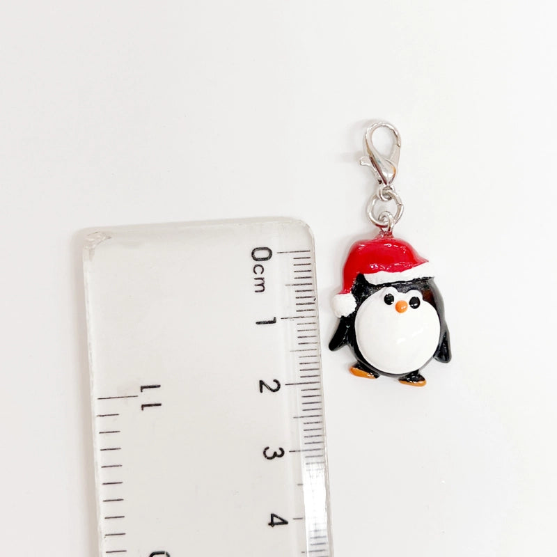 1 Piece 30mm Resin Santa Claus Snowman Elk Pendant Melon Seed Buckle Jewelry Accessories