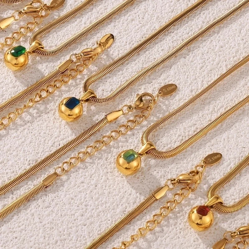 Elegant Minimalist Round 304 Stainless Steel Zircon 18K Gold Plated Inlay Pendant Necklace