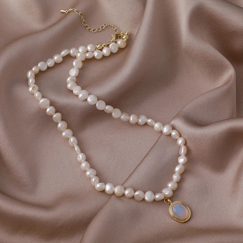Alloy Freshwater Pearl Copper Fashion Solid Color Irregular Necklace