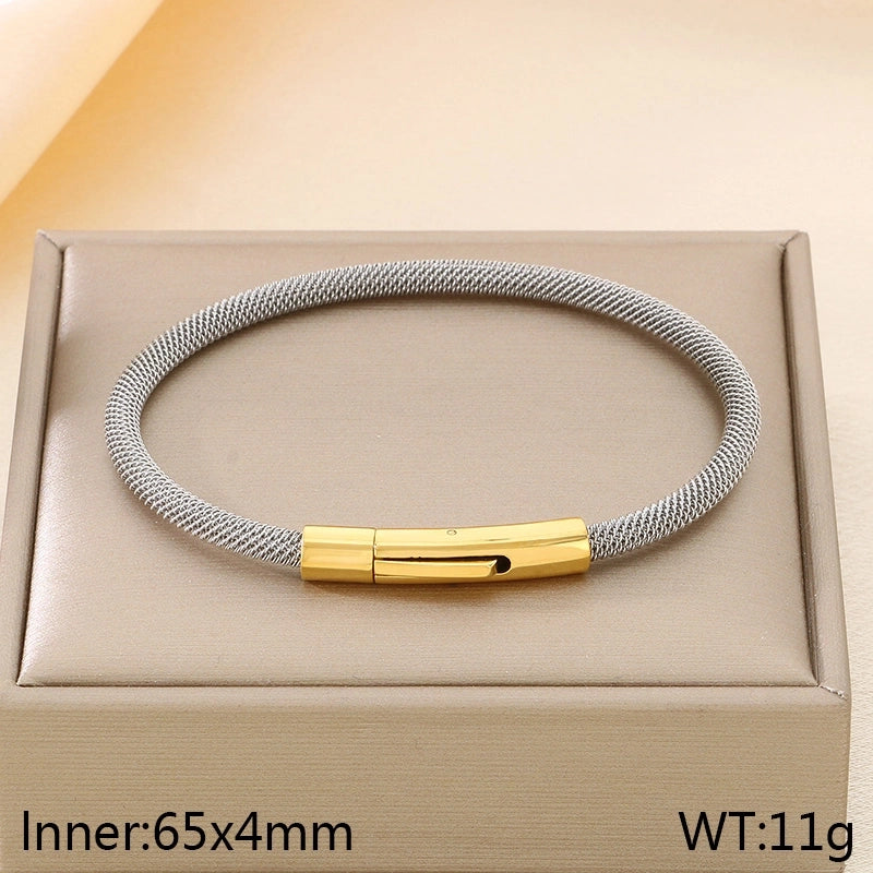 Vintage Style Geometric 304 Stainless Steel 18K Gold Plated Bangle In Bulk