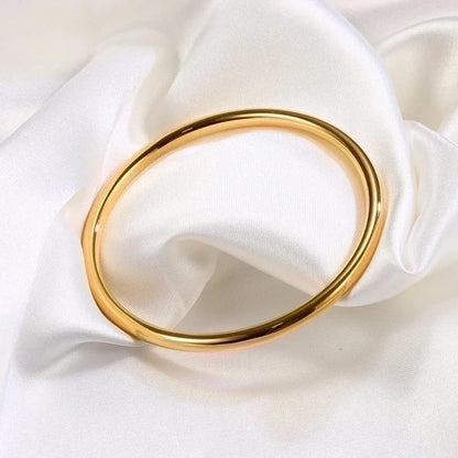 Casual Minimalist Solid Color Titanium Steel 18K Gold Plated Bangle In Bulk