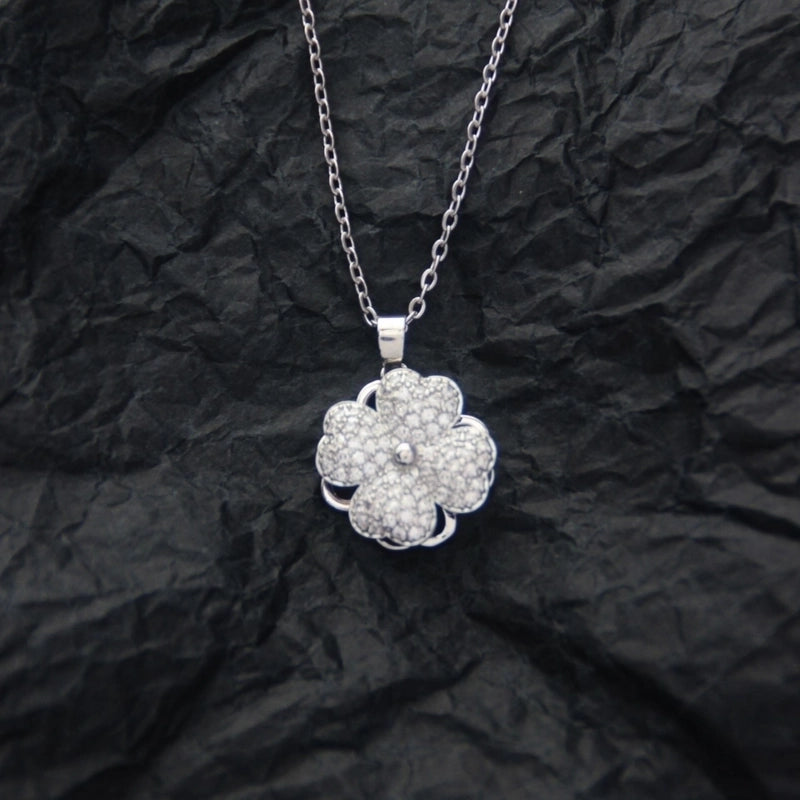 10 Pieces Casual Elegant Basic Moon Heart Shape Bow Knot Titanium Steel Copper Zircon Plating Inlay Pendant Necklace