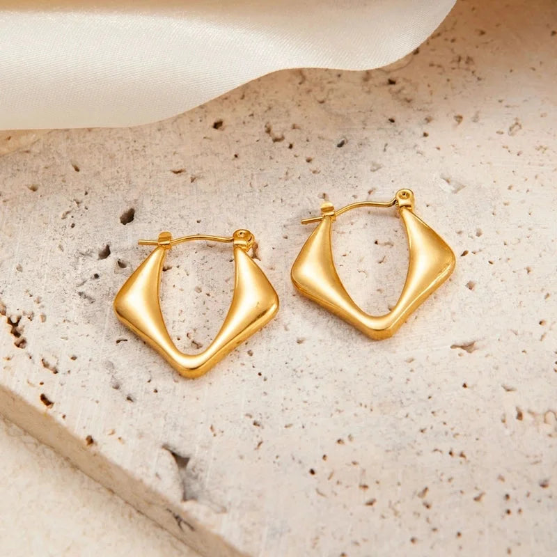 1 Pair Minimalist Heart Shape Titanium Steel Hoop Earrings