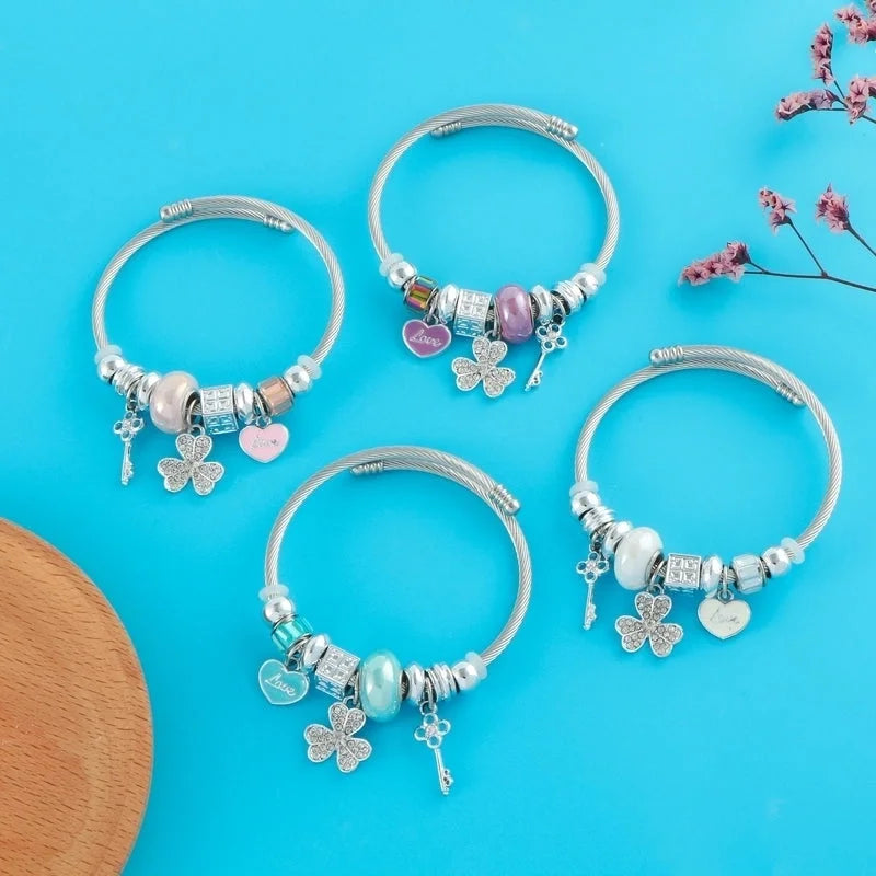 Elegant Luxurious Heart Shape 304 Stainless Steel White Gold Plated Crystal Zircon Bangle In Bulk