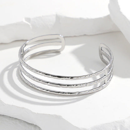 2 Pieces Expressive Stripe Stainless Steel Electroplating Bangles
