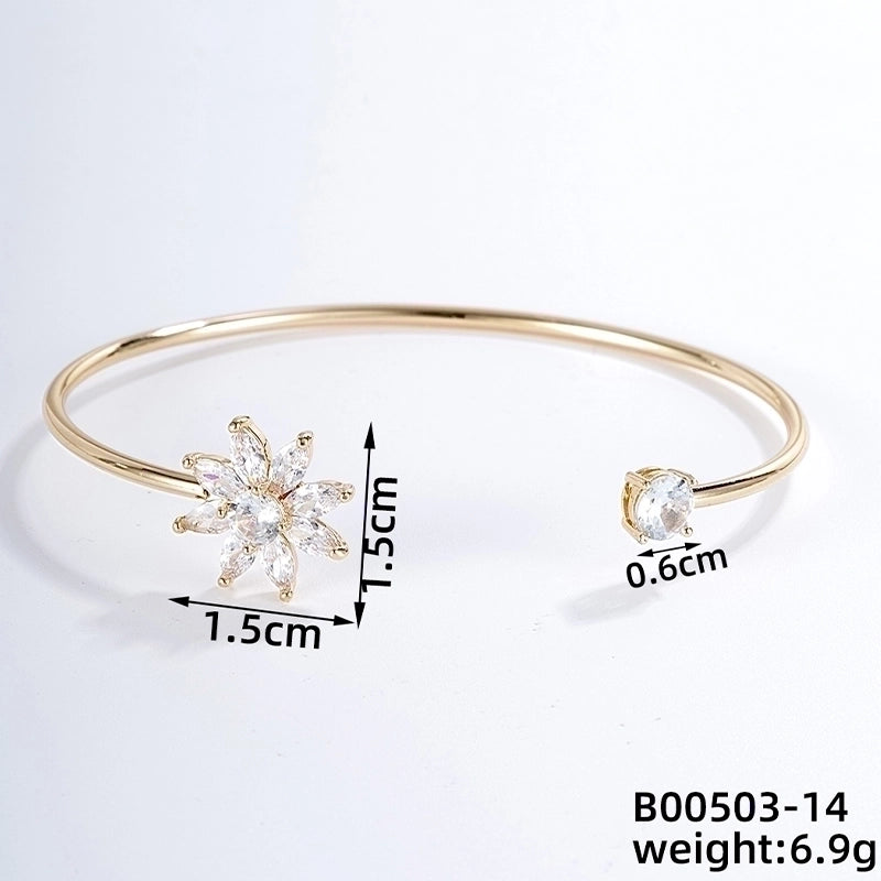 304 Stainless Steel Copper Casual Minimalist Classic Style Geometric Heart Shape Flower Zircon Bangle