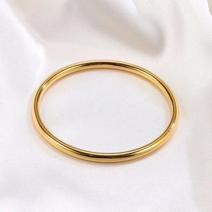 Casual Minimalist Solid Color Titanium Steel 18K Gold Plated Bangle In Bulk