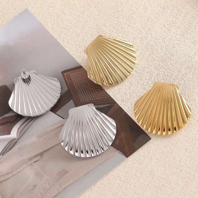 1 Pair IG Style Exaggerated Minimalist Scallop 304 Stainless Steel 18K Gold Plated White Gold Plated Gold Plated Ear Studs
