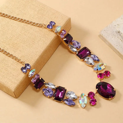Casual Elegant Geometric Gold Plated Rhinestones Glass Alloy Pendant Necklaces
