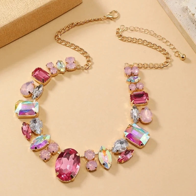 Casual Elegant Geometric Gold Plated Rhinestones Glass Alloy Pendant Necklaces