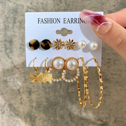 Geometric Plating Alloy Pearl Hoop Earrings