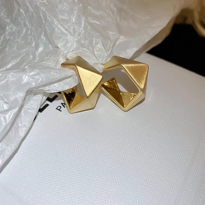 Silver Needle Exaggerated Lovely Earrings Light Luxury High-grade Niche Earrings Fashion Metal Temperament Earrings For Women