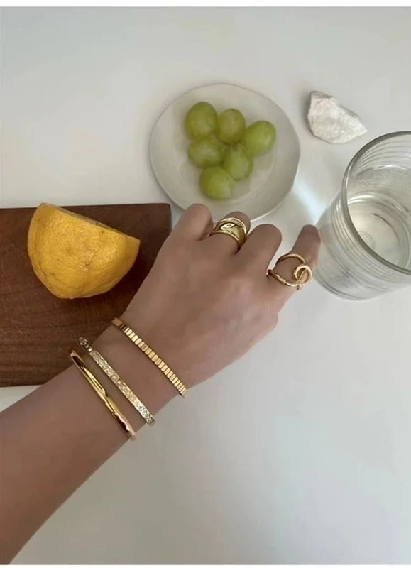 Casual Minimalist Round Square Stripe Stainless Steel Plating Inlay Zircon 18k Gold Plated Bangle