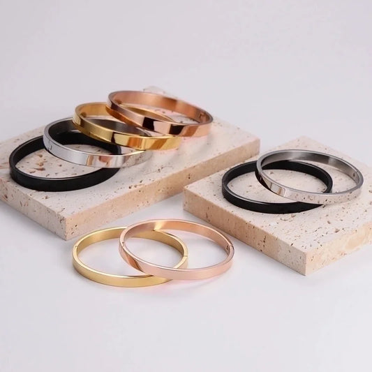 Minimalist Circle Stainless Steel Bangle In Bulk