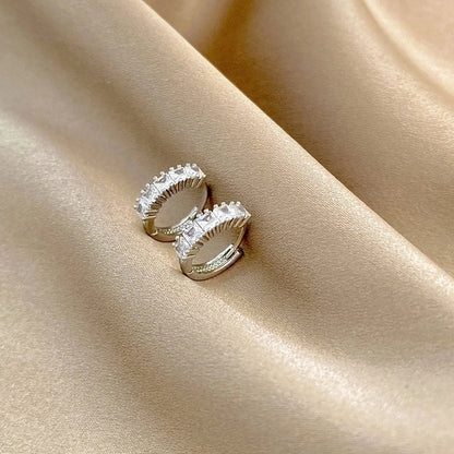 2 Pieces Retro Square Flower Twist Inlay Copper Artificial Pearls Opal Zircon Copper Earrings